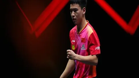 埃因霍温迎战尤文客场：弗拉霍维奇缺阵，库普梅纳斯与孔塞桑亮相